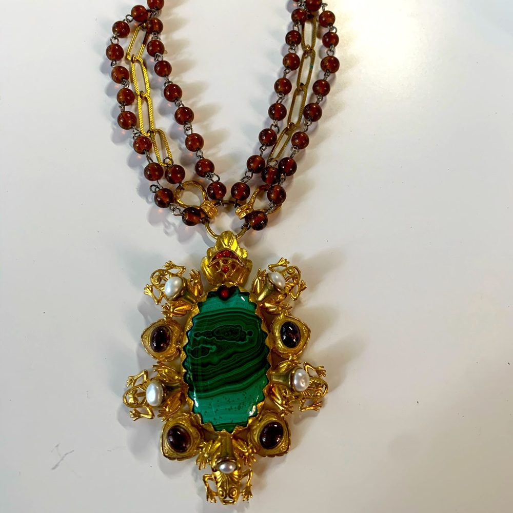 Necklace with Malachite, pearl and garnet pendant